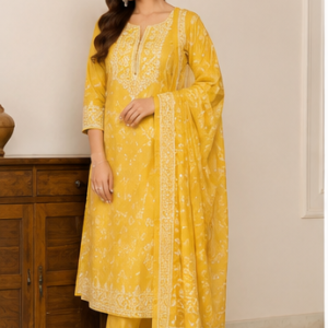 WOMEN'S CLOTHING AND FASHION